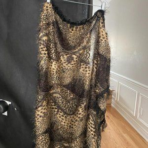 FUZZY  SHAWL/SCARF  35"X 35"